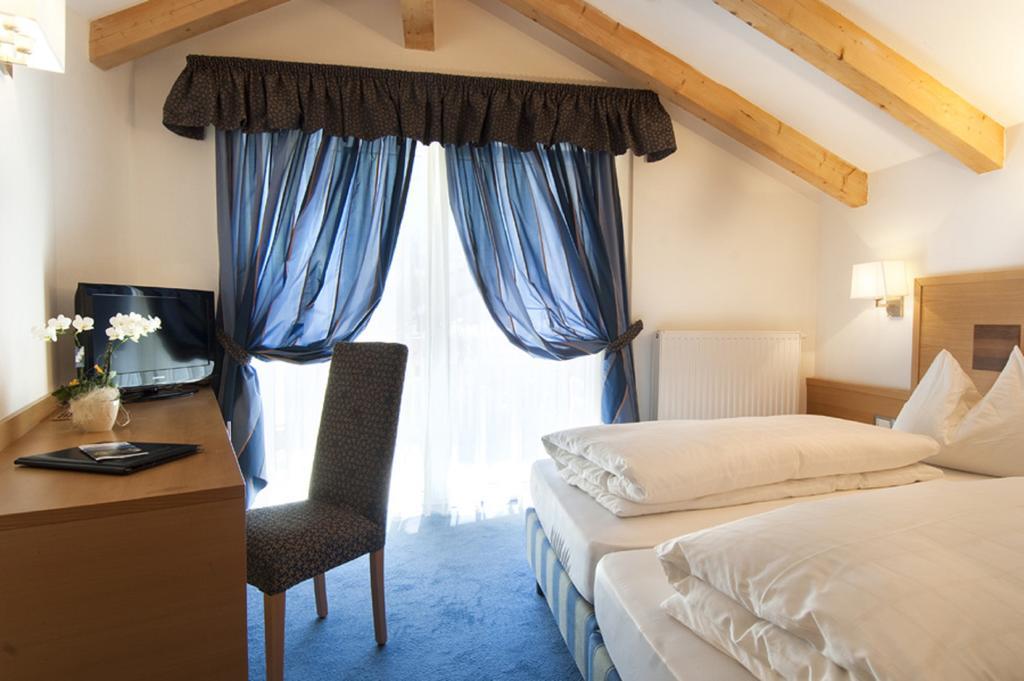 Hotel Rotwand Laives Esterno foto