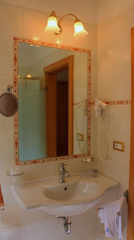 Hotel Rotwand Laives Esterno foto